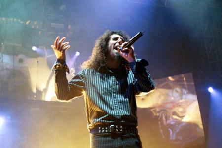 Bio sur le chanteur de S.O.A.D.